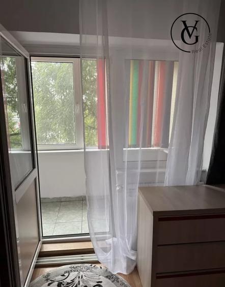 Apartament cu 4 camere decomandat în Inel II