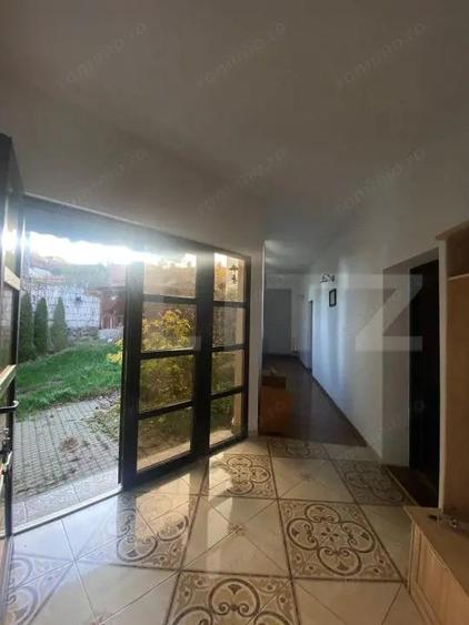 Casă cu 10 camere cu Teren 414 Mp în Cetate