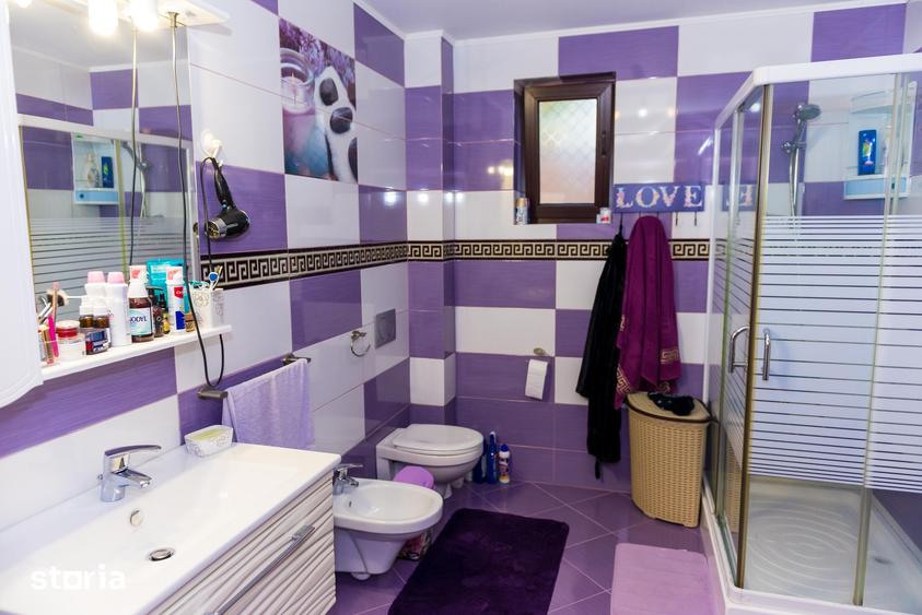 Casă cu 6 camere cu Teren 500 Mp în Dunărea