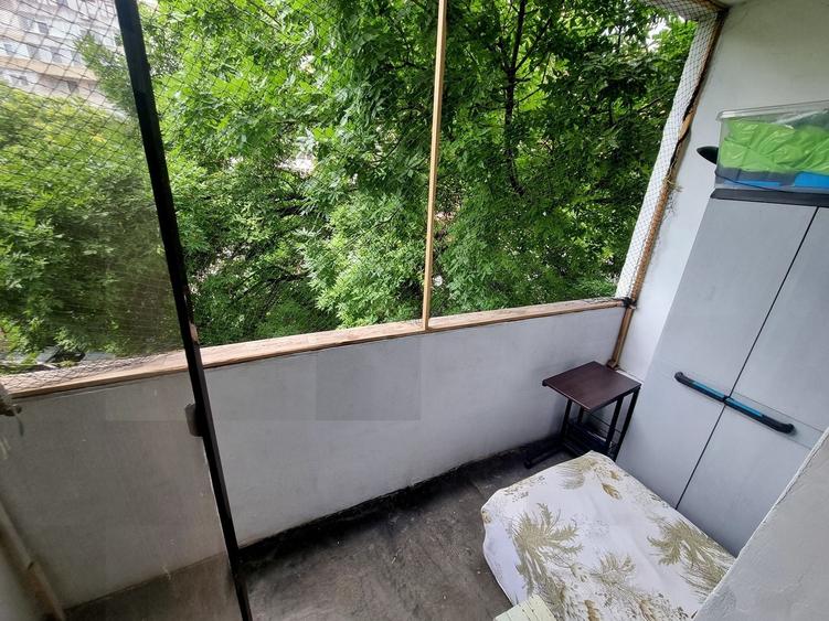 Apartament cu 3 camere semidecomandat, mobilat în Ultracentral