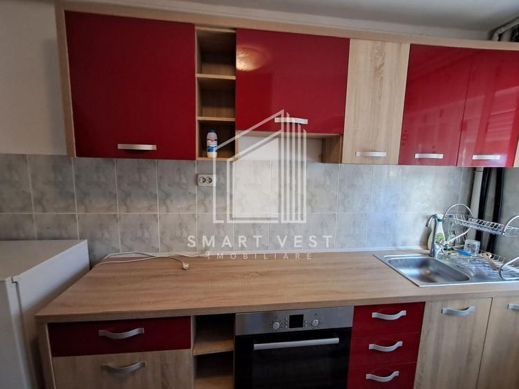 Apartament cu 3 camere semidecomandat, mobilat în Micro 16