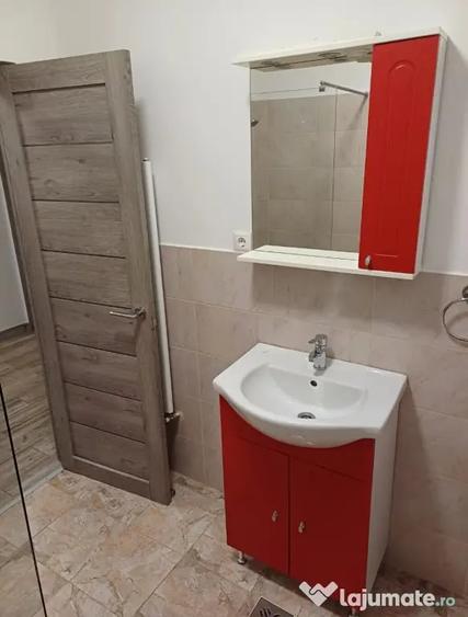 Garsonieră decomandată în Florești