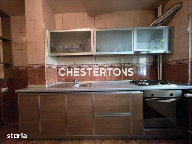 Apartament cu 3 camere decomandat în Drumul Taberei