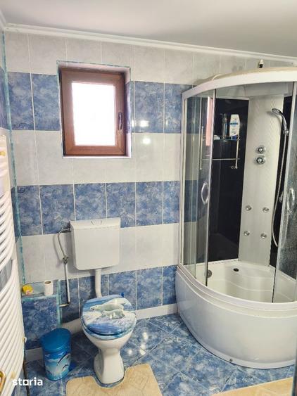 Casă cu 5 camere cu Teren 145 Mp în Vlădesti