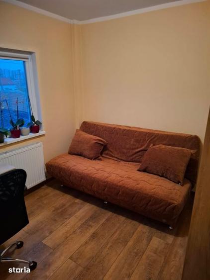 Apartament cu 4 camere decomandat, mobilat în Confecții