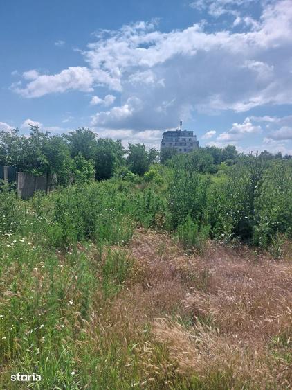 Teren de 5900 mp, în Central