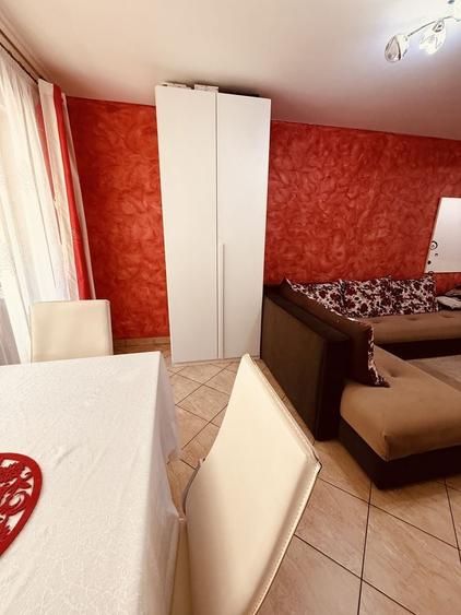 Apartament cu 2 camere decomandat în Precista