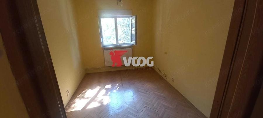 Apartament cu 3 camere semidecomandat în Circumvalațiunii