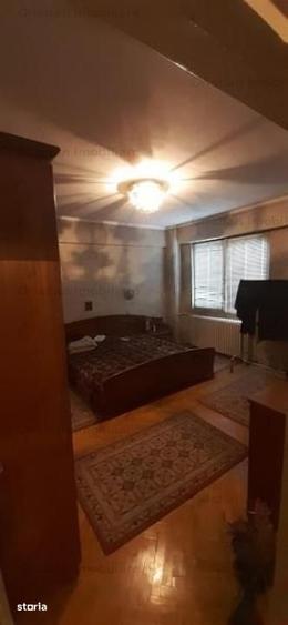 Casă cu 7 camere cu Teren 169 Mp în Central
