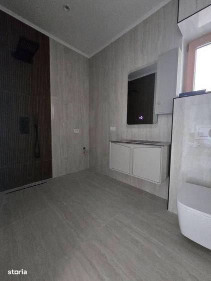 Casă cu 4 camere cu Teren 444 Mp în Dobroești