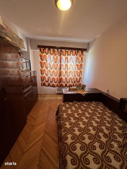 Apartament cu 2 camere decomandat în Calea București