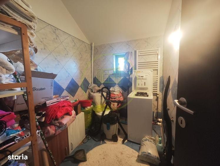 Casă cu 4 camere în Șimnicu de Jos