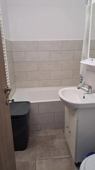 Garsonieră decomandată în Central
