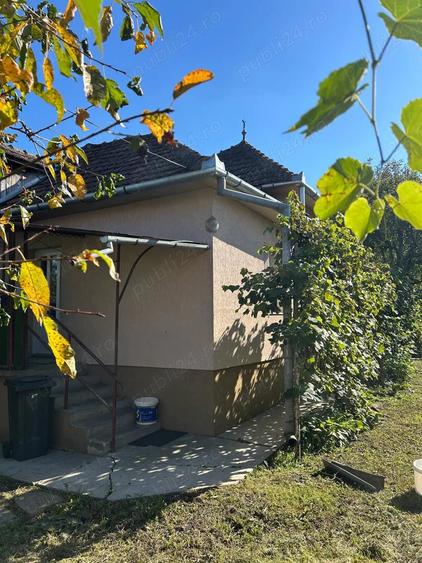 Casă cu 2 camere cu Teren 1960 Mp în Central