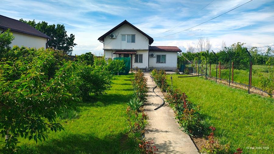 Casă individuală cu 4 camere cu Teren 858 Mp în Mânăstioara