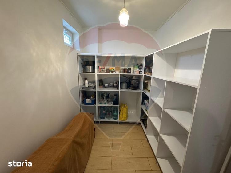 Casă cu 6 camere cu Teren 1263 Mp în Dărmănești