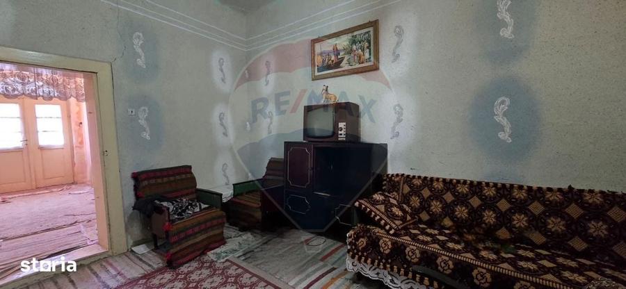 Casă cu 3 camere cu Teren 936 Mp în Socodor