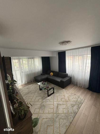 Apartament cu 3 camere în Bariera Vâlcii