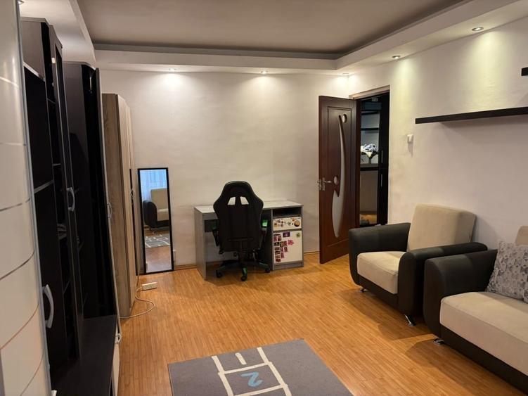 Apartament cu 2 camere decomandat, mobilat în Băneasa