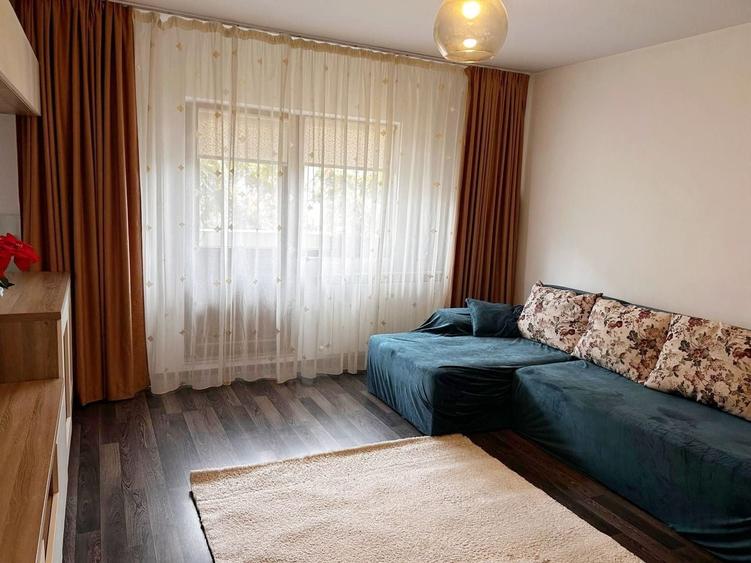 Apartament cu 2 camere decomandat, mobilat în Sebastian