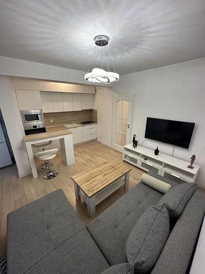 Apartament cu 2 camere decomandat în Roșu