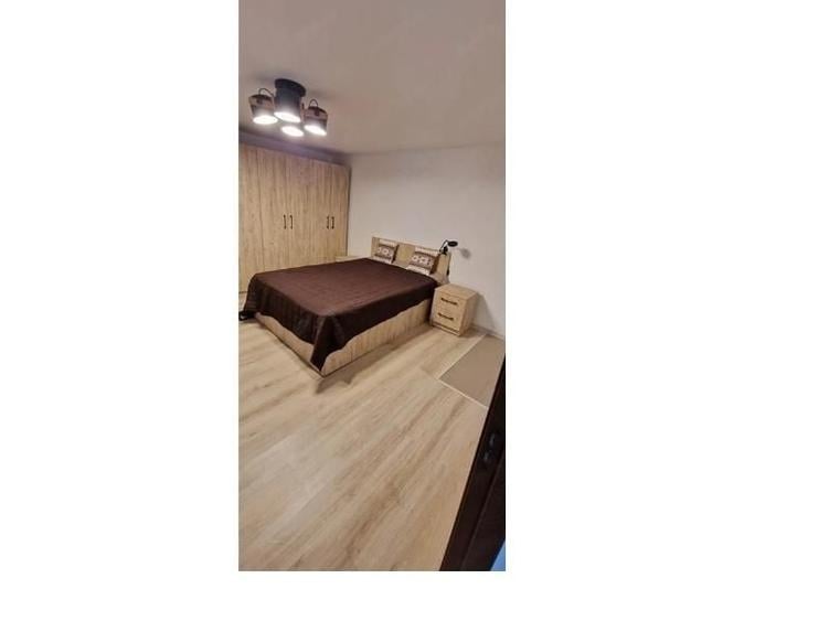 Casă cu 2 camere cu Teren 1278 Mp în Buzoești