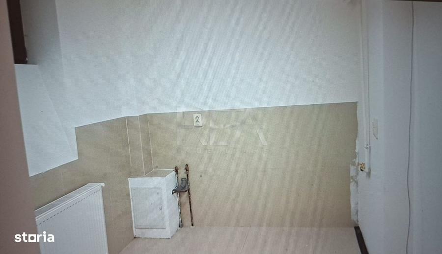 Apartament cu 4 camere decomandat în Cotroceni