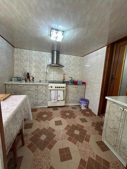 Casă cu 3 camere decomandat cu Teren 600 Mp în Central