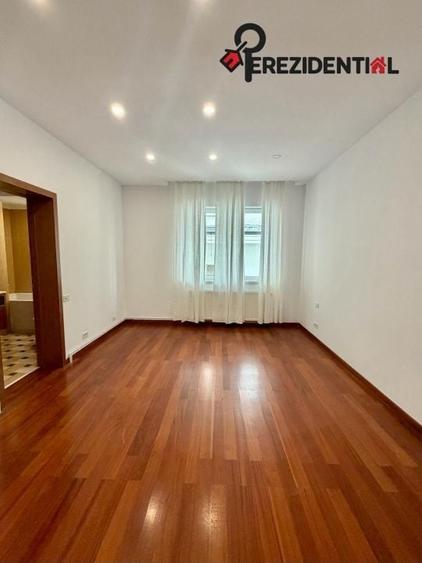 Apartament cu 4 camere semidecomandat în Primăverii