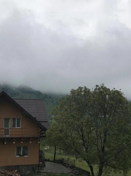 Casă cu Teren 5000 Mp în Măgura