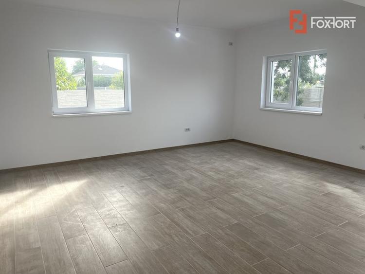 Duplex cu 4 camere cu Canalizare în Moșnița Veche