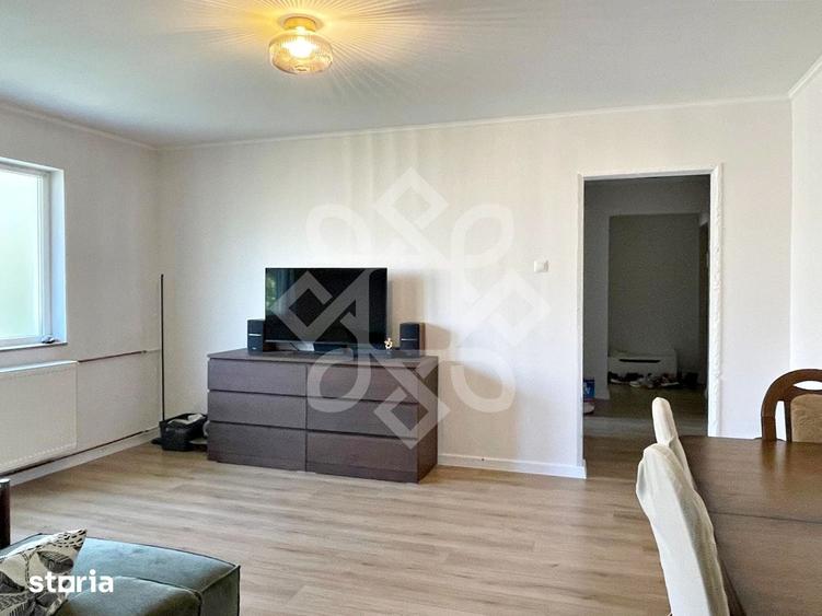 Apartament cu 3 camere semidecomandat în Rogerius
