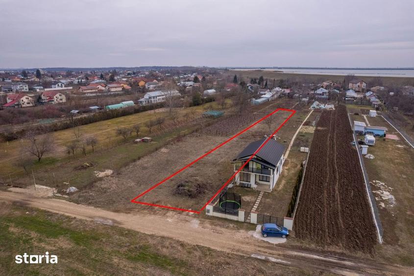 Teren de 1293 mp, în Cornetu