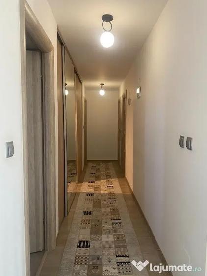 Casă cu 4 camere cu Teren 1200 Mp în Țintea