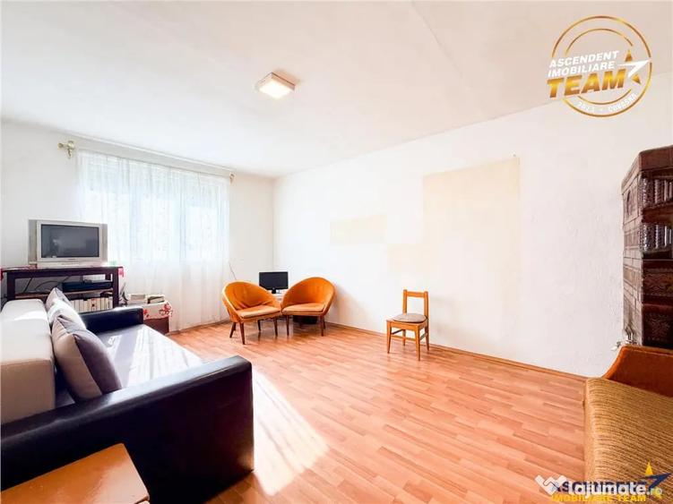 Apartament cu 3 camere decomandat în Malnaș