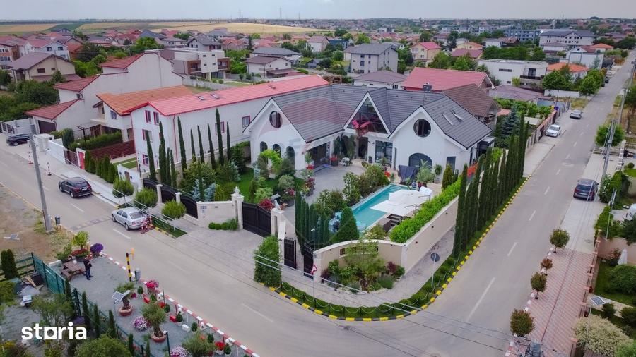 Casă cu 5 camere cu Teren 1000 Mp în Cumpăna