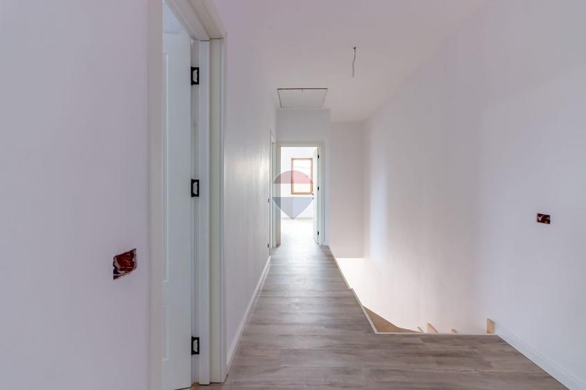 Duplex cu 4 camere cu Teren 238 Mp în Nord-Vest
