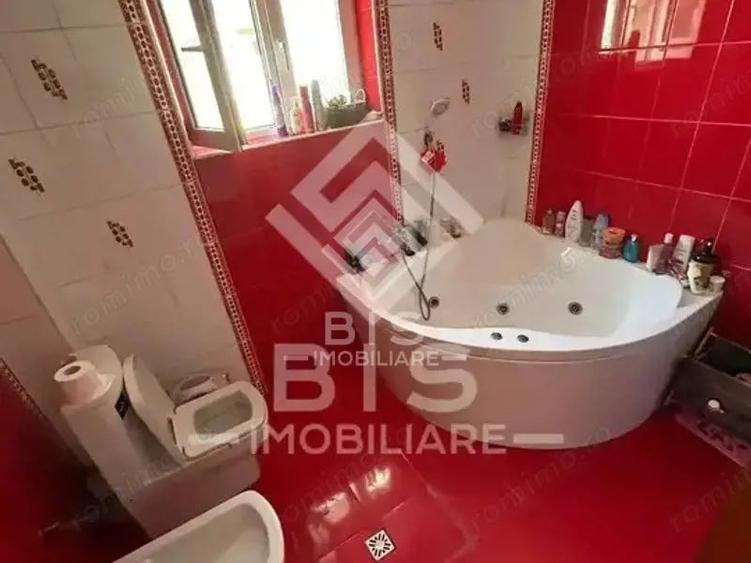 Casă cu 6 camere cu Teren 1000 Mp în Sud