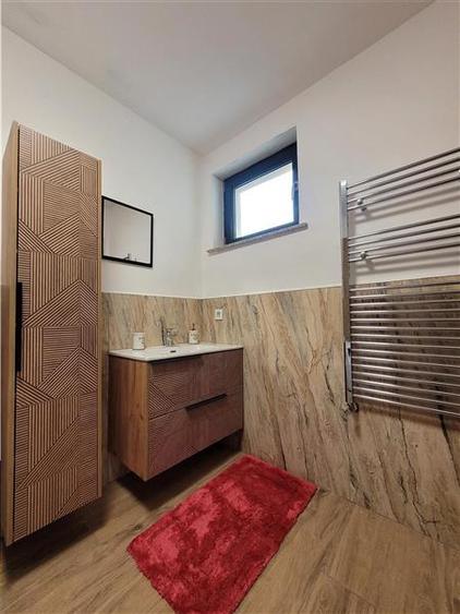 Casă individuală cu 4 camere cu Teren 249 Mp în Brătianu
