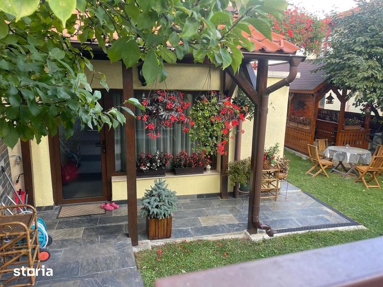 Casă cu 6 camere cu Teren 350 Mp în Europa