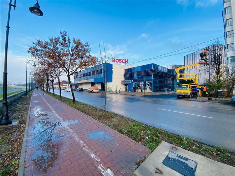 Birou, de 880 mp, în Central