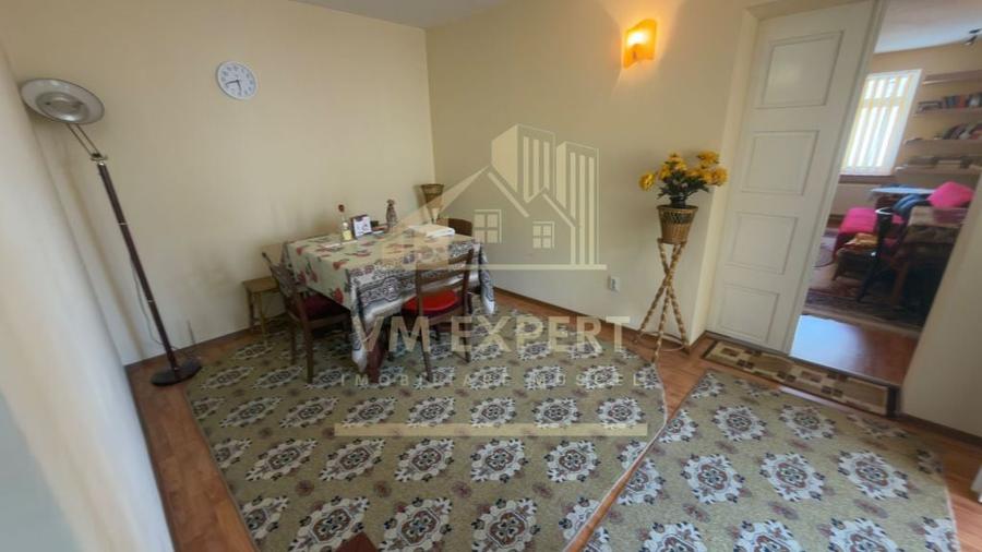 Casă cu 5 camere cu Teren 456 Mp în Ultracentral