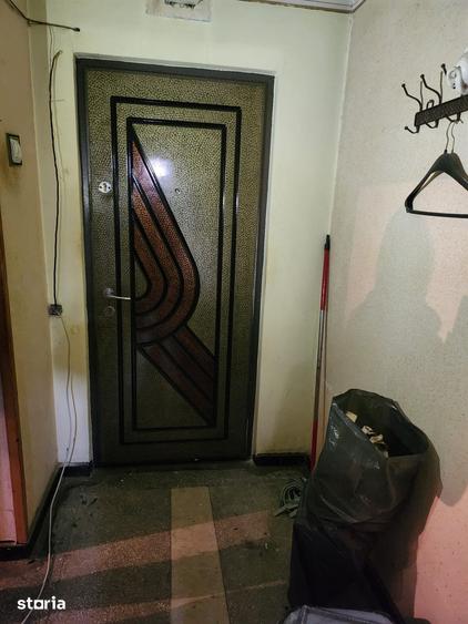 Apartament cu 3 camere decomandat Cornisa Bistritei - 2