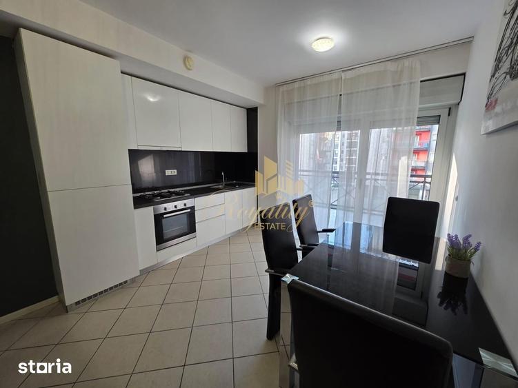 Apartament cu 3 camere decomandat, mobilat în Aradului