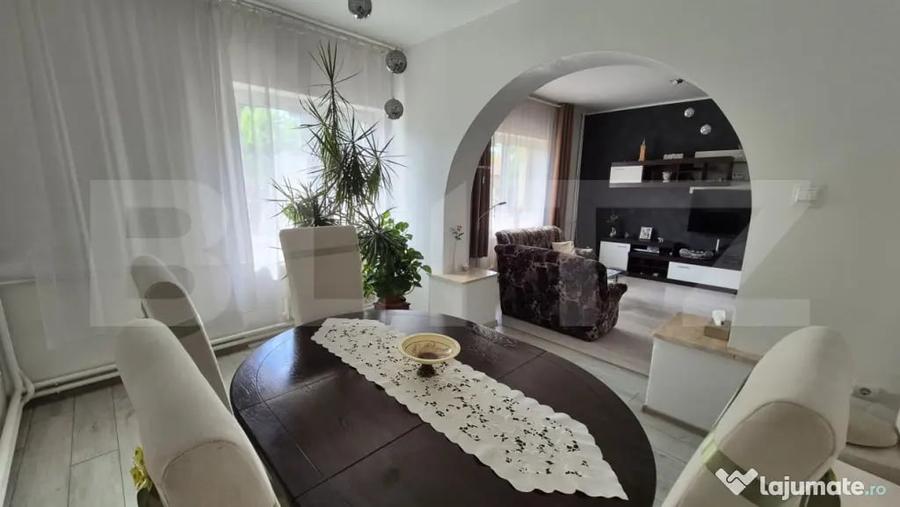 Casă cu 6 camere cu Teren 525 Mp în Cloșca
