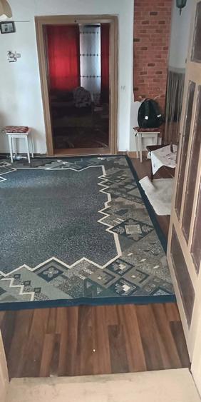 Casă cu 3 camere cu Teren 1202 Mp în Central