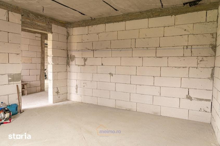 Casă cu 5 camere cu Teren 1440 Mp în Poduri