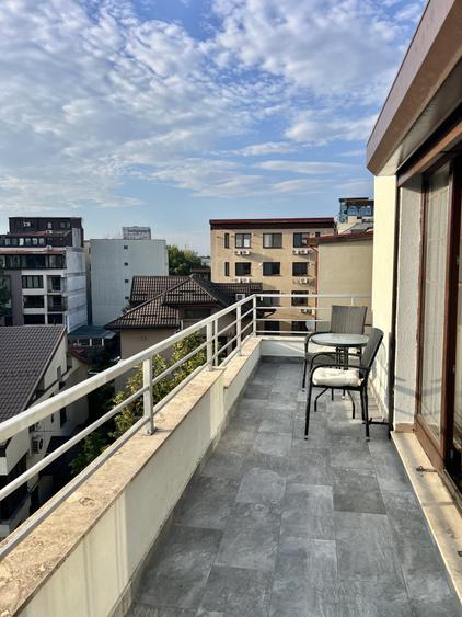 Apartament cu 2 camere semidecomandat în Floreasca