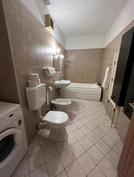 Apartament cu 2 camere decomandat, mobilat în Decebal