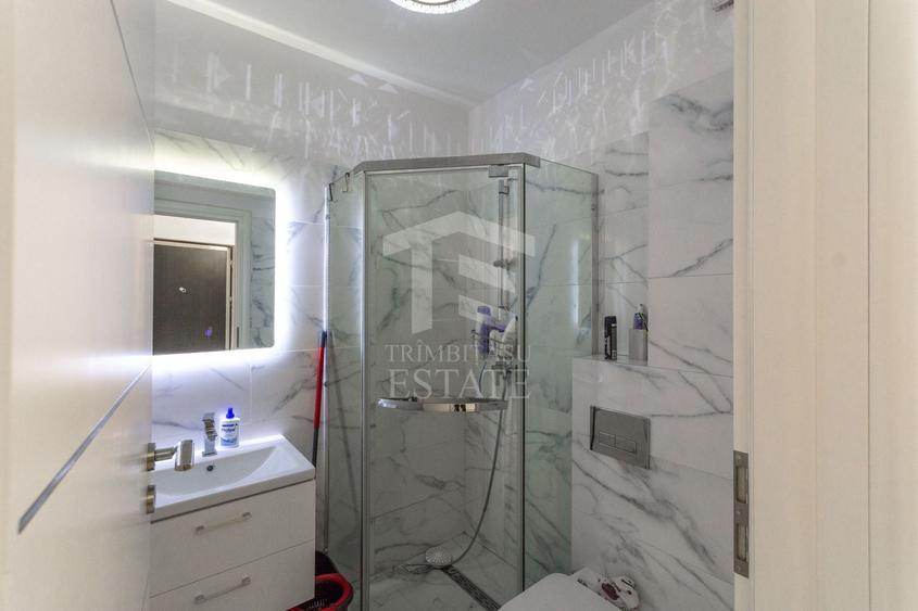 Apartament cu 3 camere decomandat în Baicului